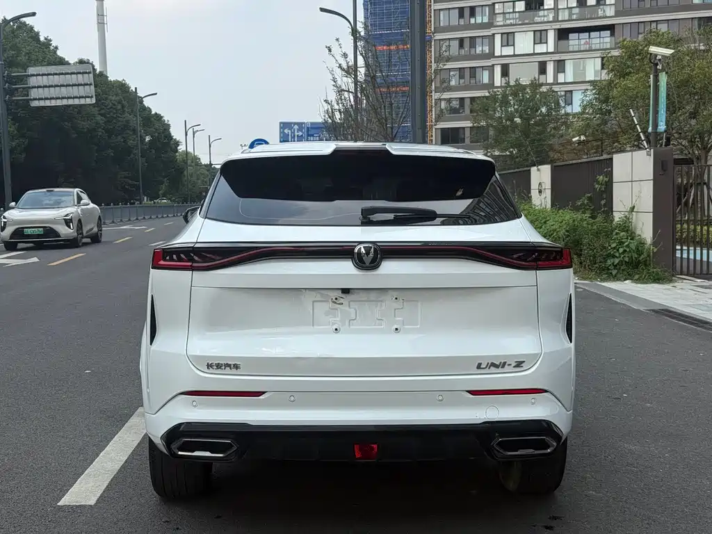 Changan UNI-Z New Energy — миниатюра 6