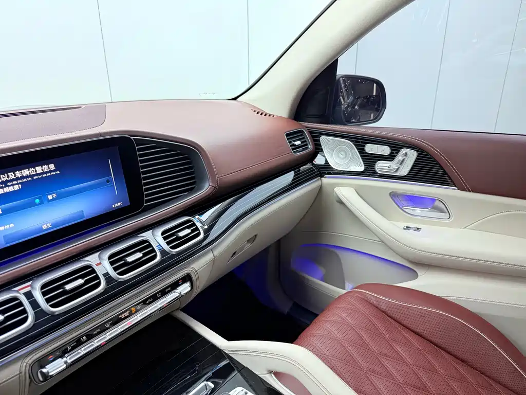 Mercedes-Benz GLS — миниатюра 15