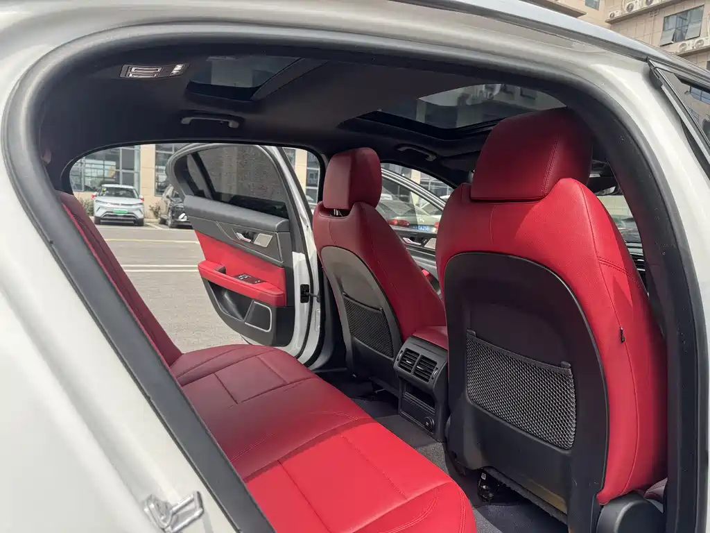 Jaguar XEL 2020 2.0T 200PS R-DYNAMIC S Sport