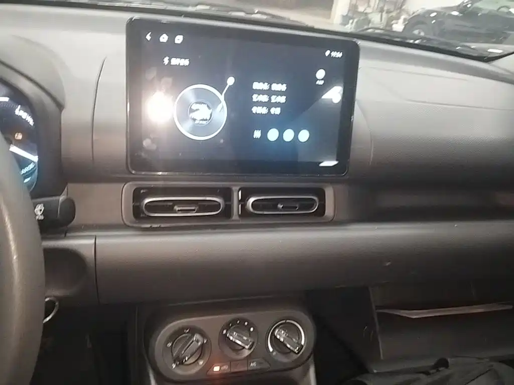 Wuling Hongguang EV — миниатюра 13