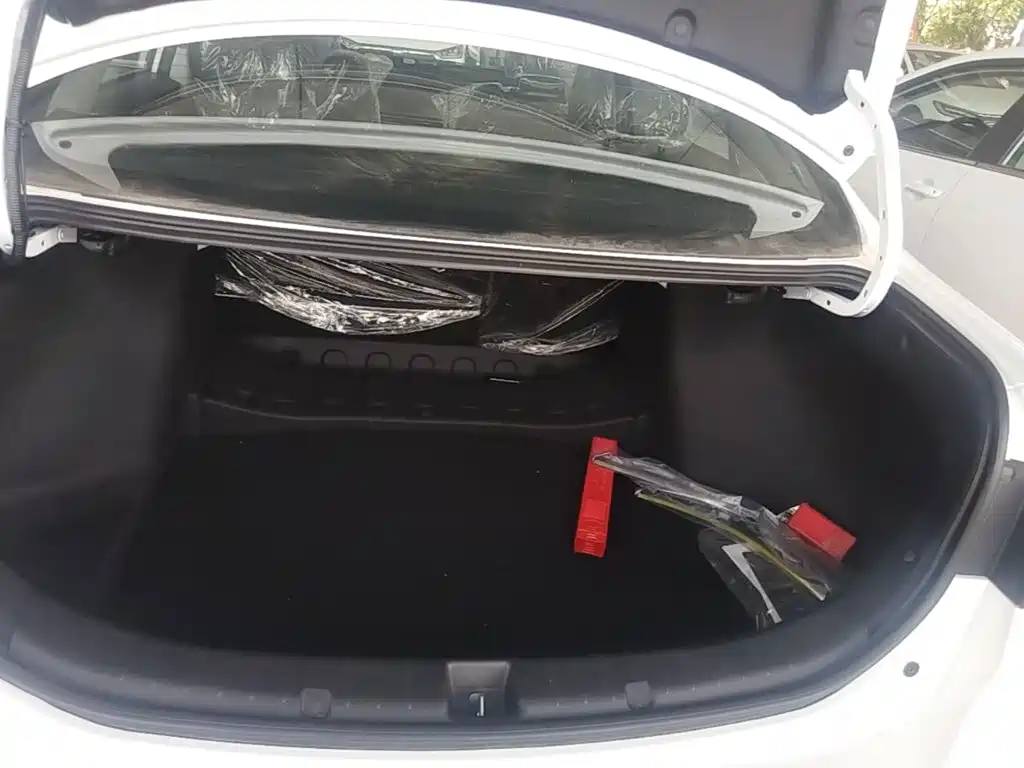 BYD Qin NEV — миниатюра 19