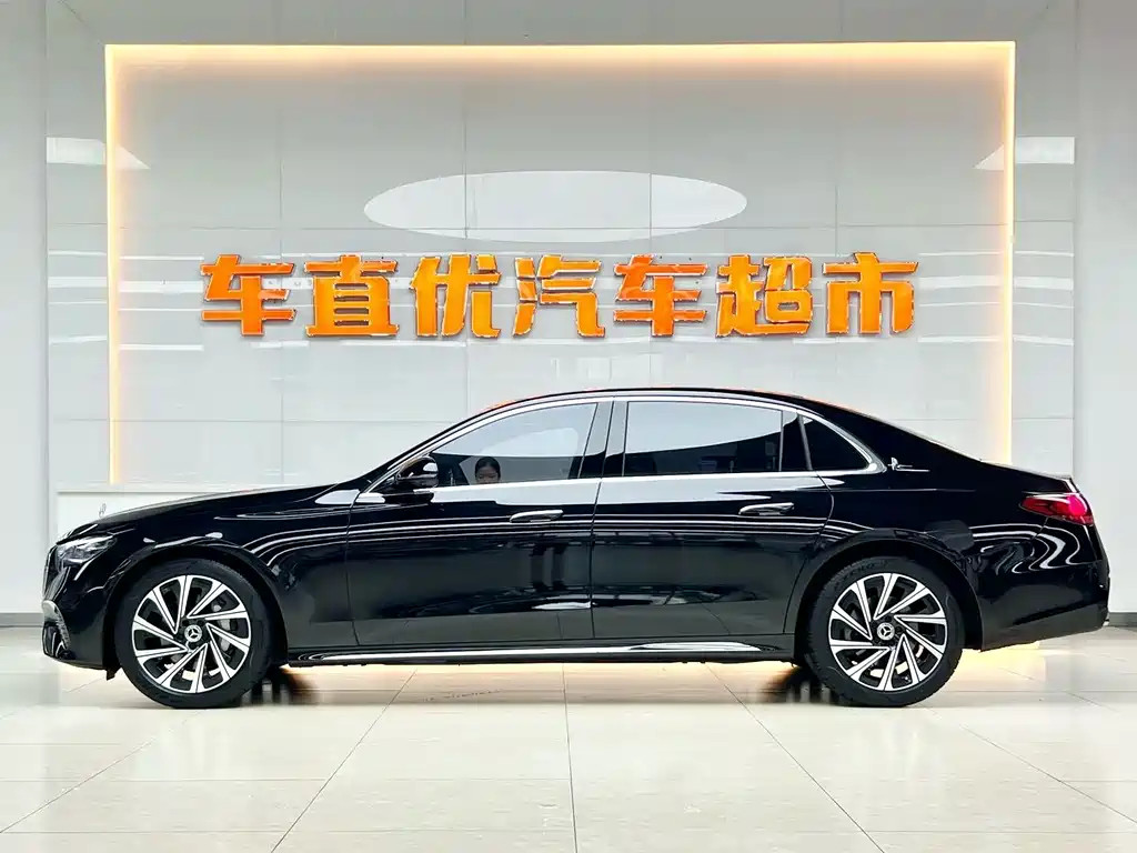 Mercedes-Benz E-Class — миниатюра 4
