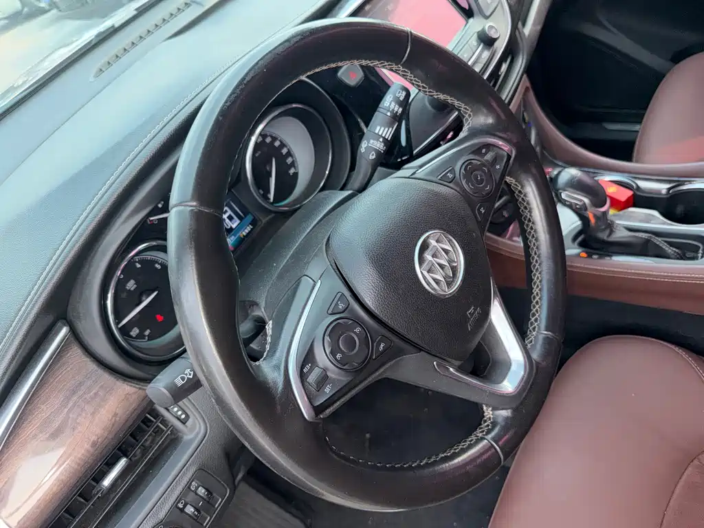 Buick Envision Plus — миниатюра 4