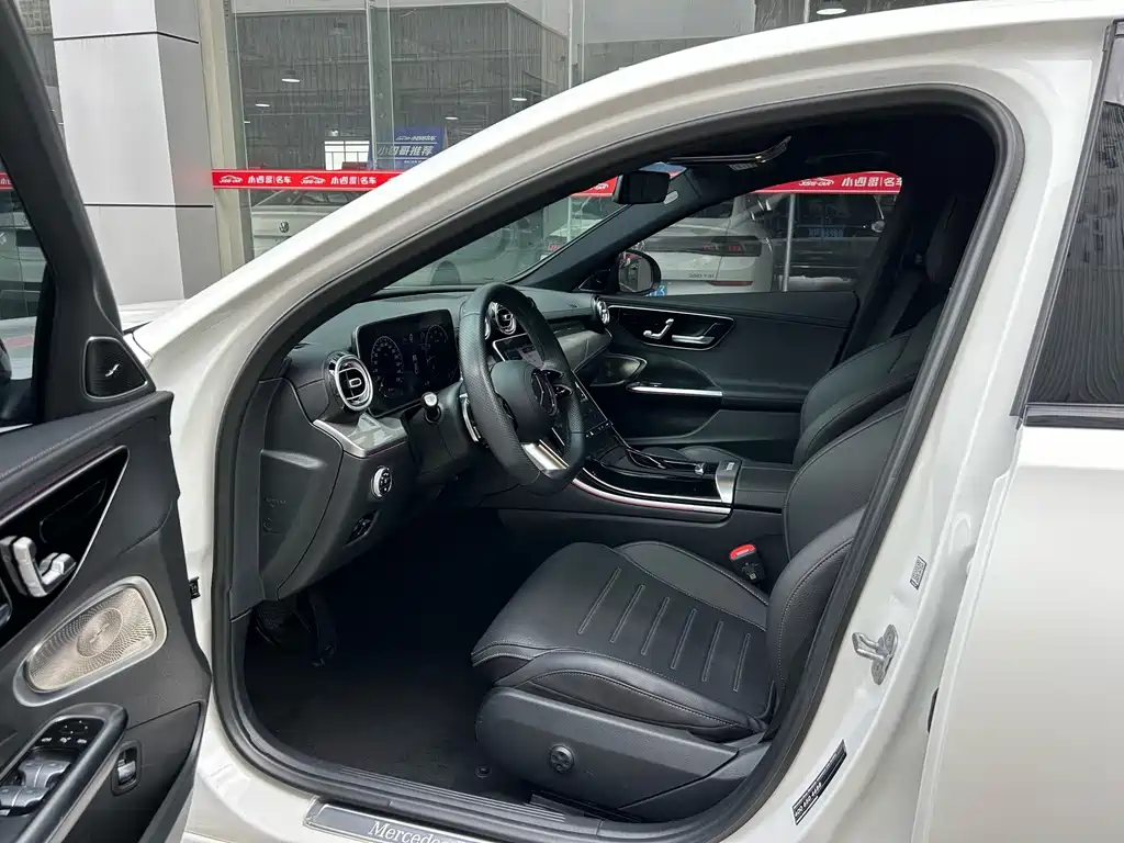 Mercedes-Benz C-Class — миниатюра 6