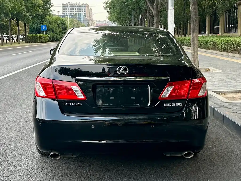 Lexus ES — миниатюра 4