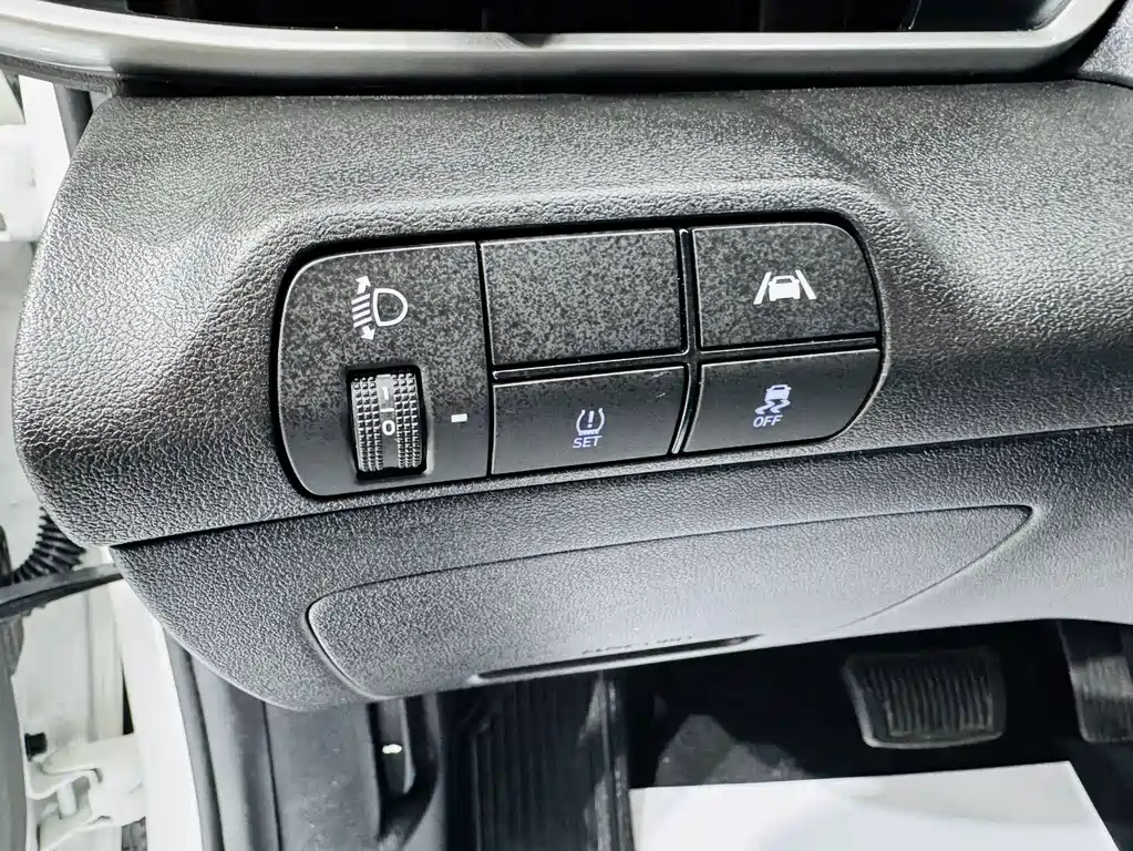 Hyundai Elantra — миниатюра 9