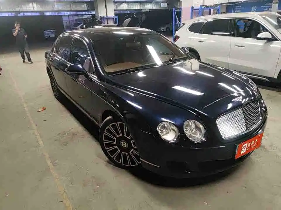 Bentley Flying Spur — миниатюра 2