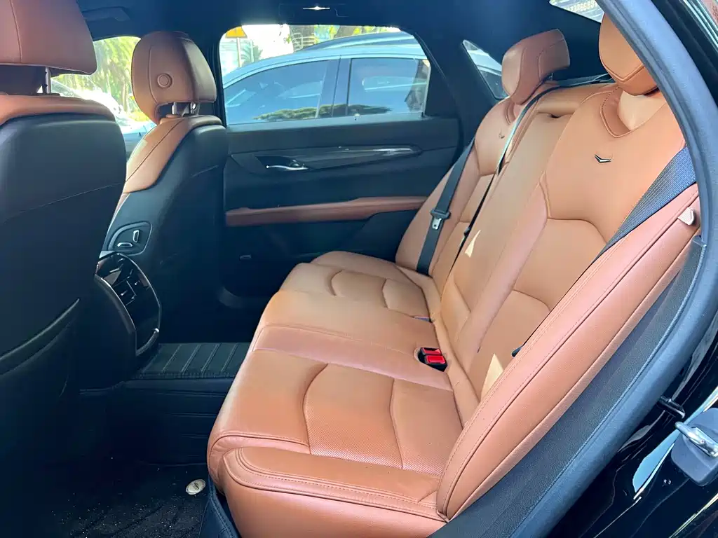Cadillac CT6 — миниатюра 5