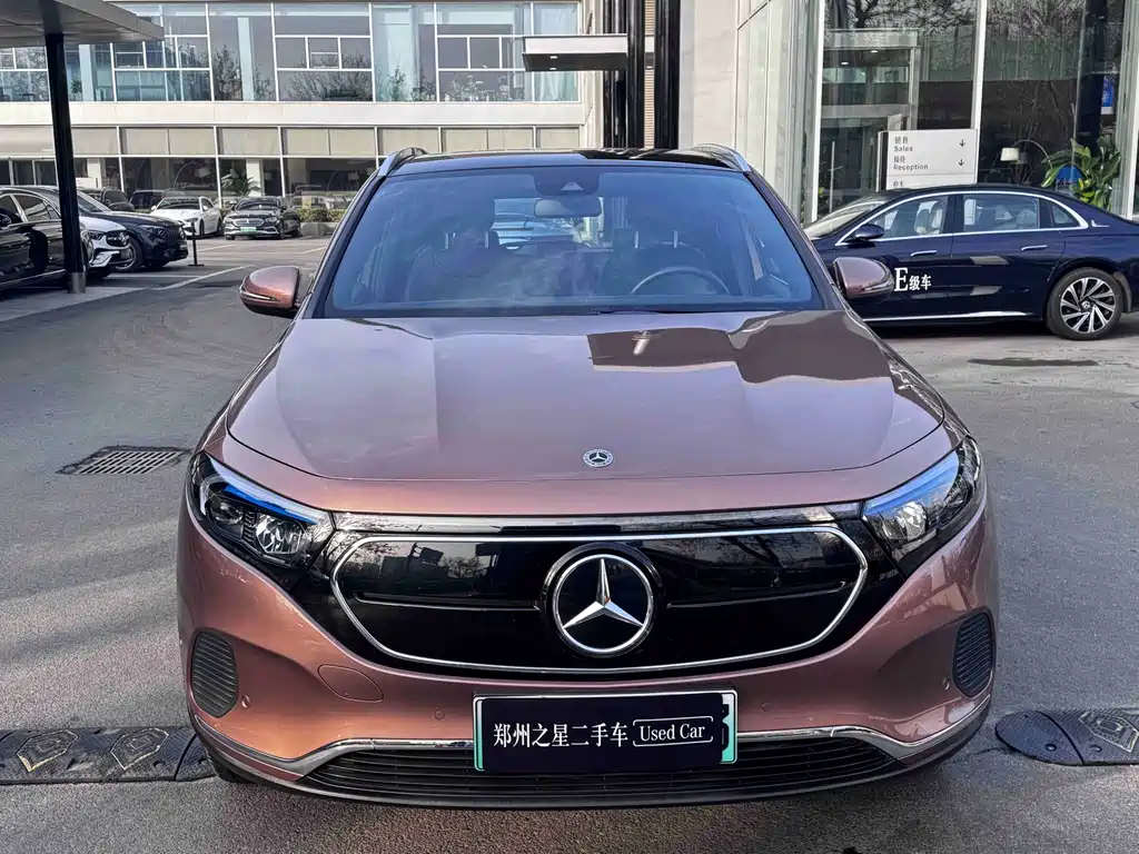 MERCEDES-BENZ EQA