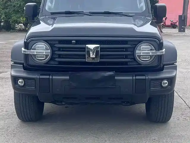 2023 TANK 300