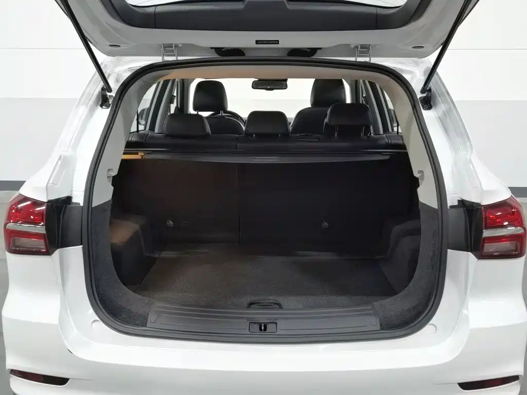 Roewe RX5 New Energy — миниатюра 16