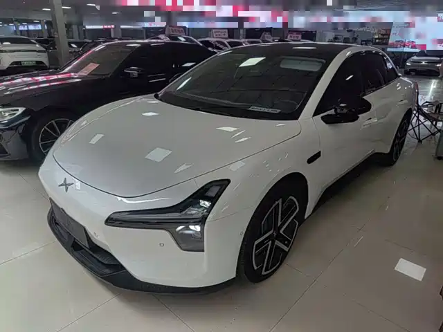 2025 Xpeng Mona M03