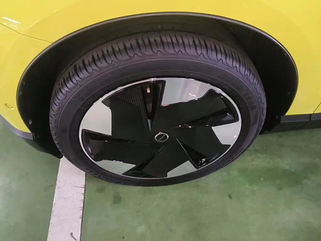 Volvo EX30 — миниатюра 23