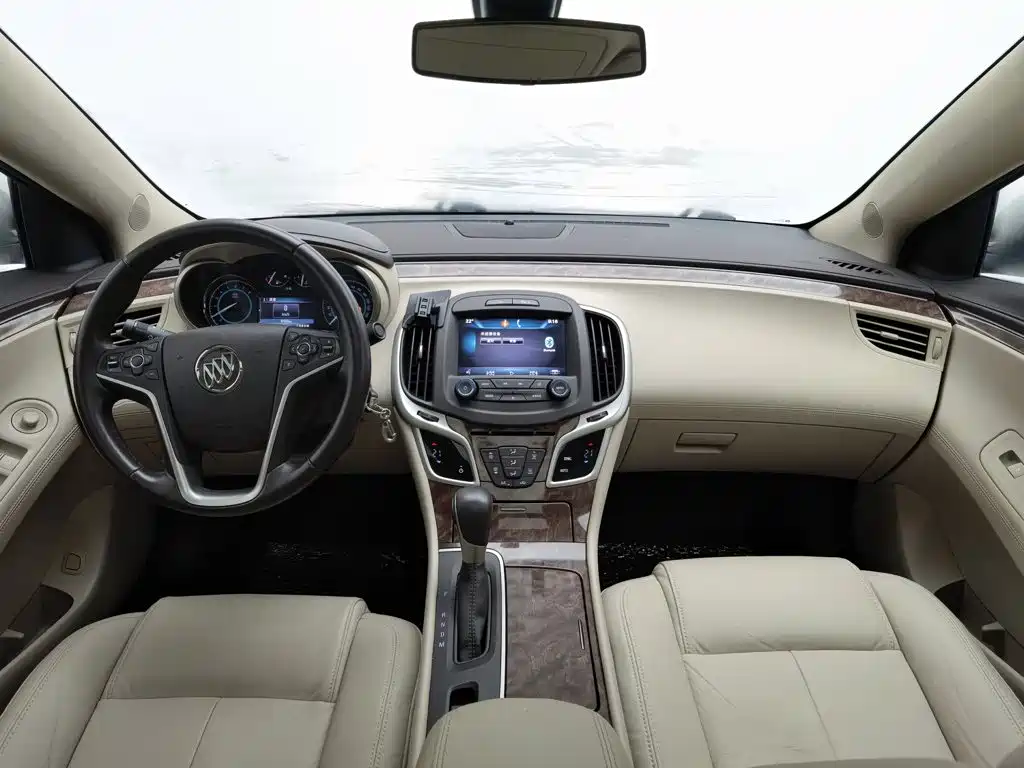 Buick LaCrosse — миниатюра 5