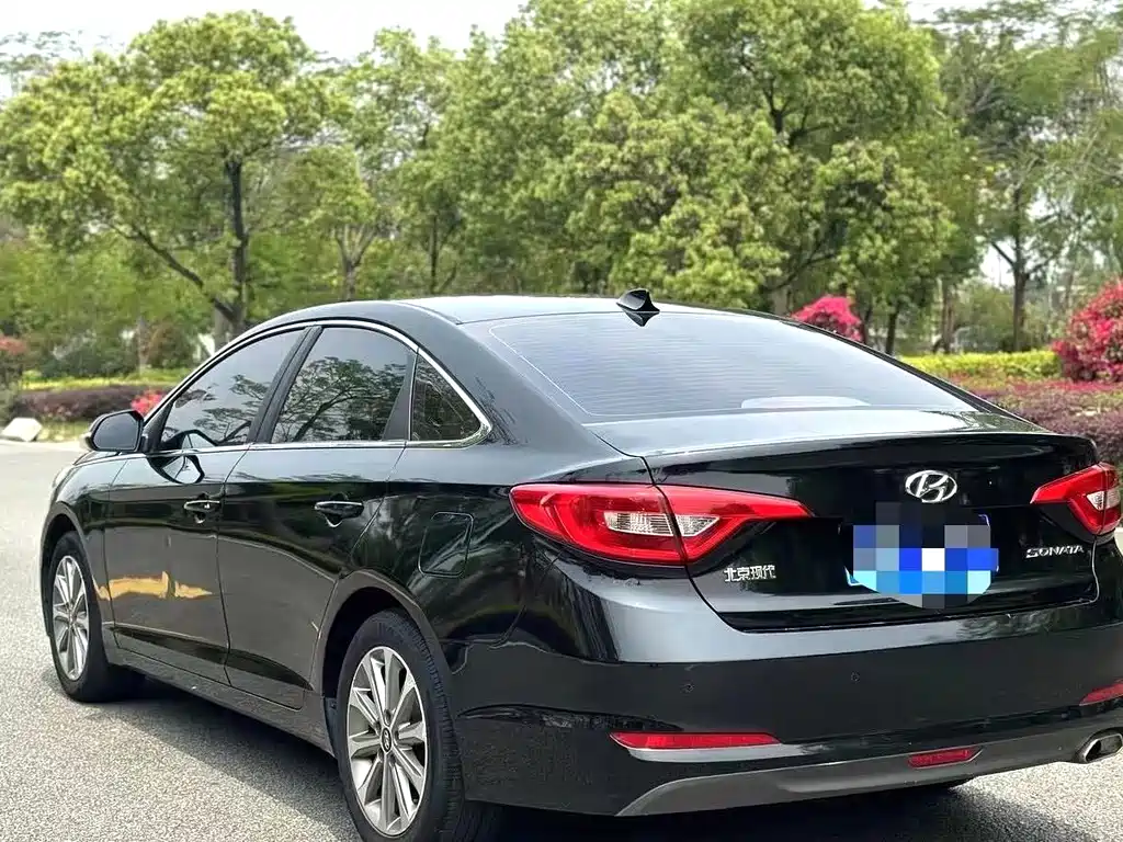 Hyundai Sonata — миниатюра 8