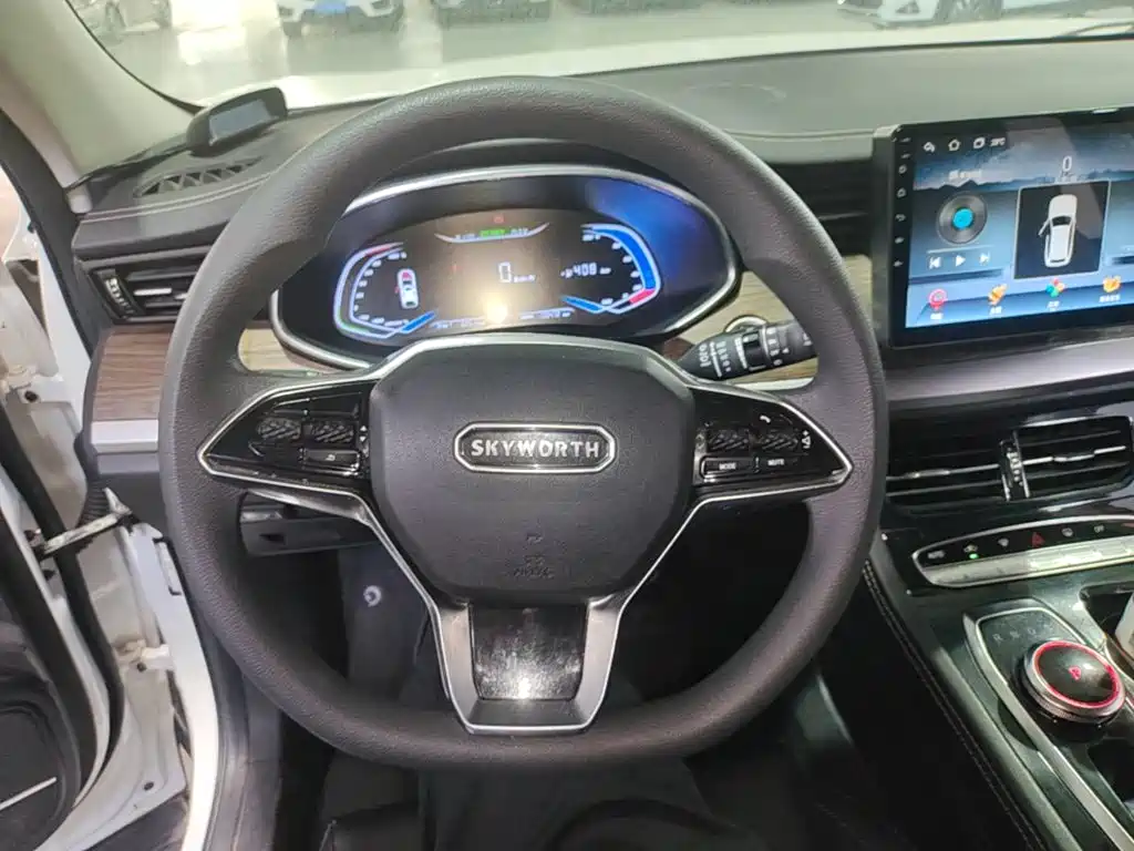 Skyworth EV6 — миниатюра 7