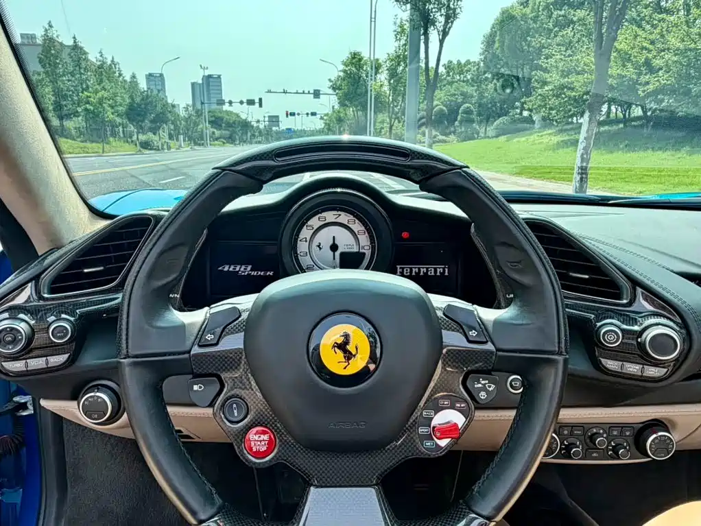 Ferrari 488 — миниатюра 4