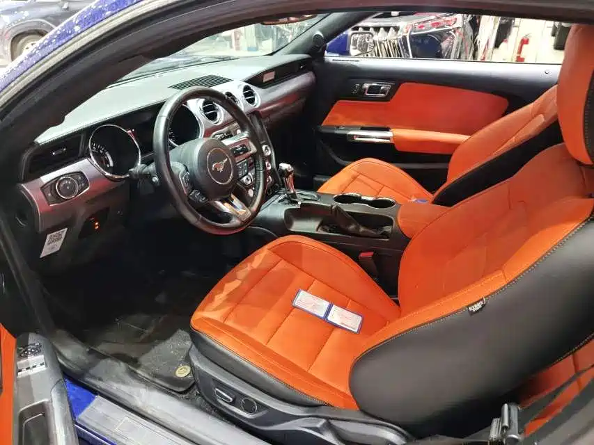 Ford Mustang — миниатюра 5