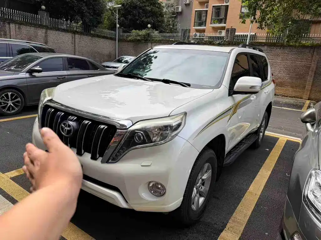 Toyota Prado 2016
