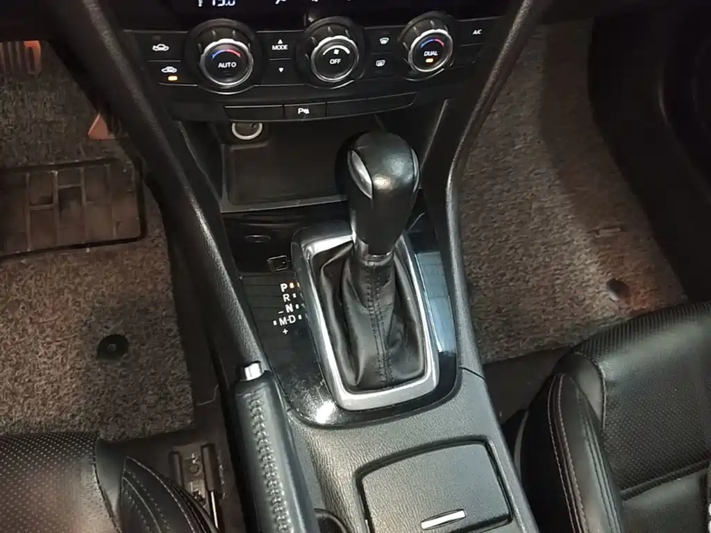 Mazda Atenza — миниатюра 10
