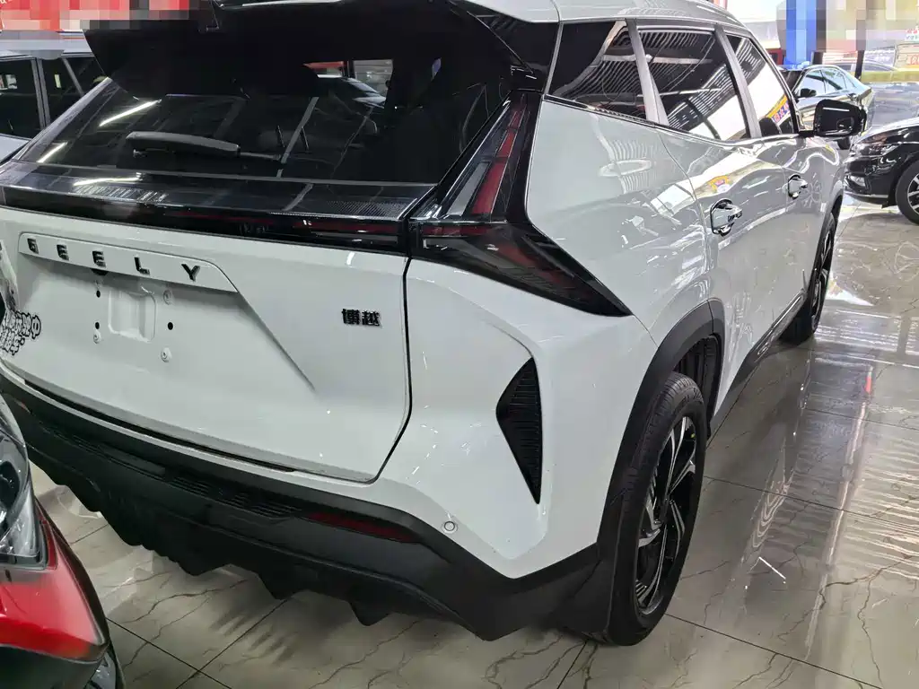 Geely Boyue — миниатюра 4