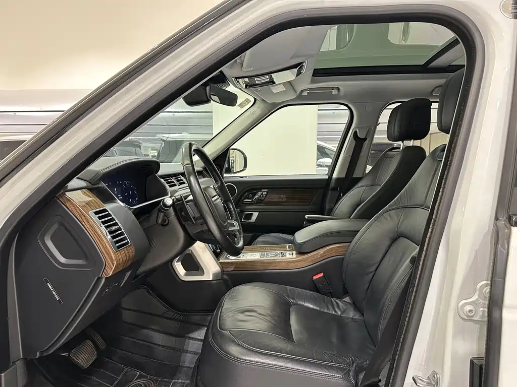 Land Rover Range Rover — миниатюра 8