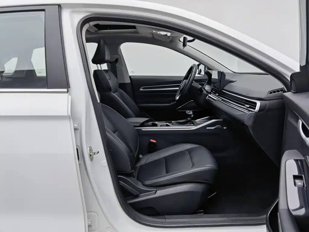 Geely Emgrand — миниатюра 23