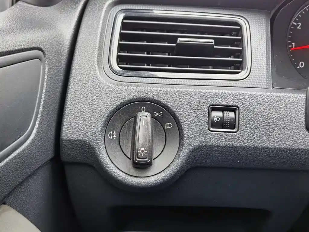 Volkswagen Santana — миниатюра 21