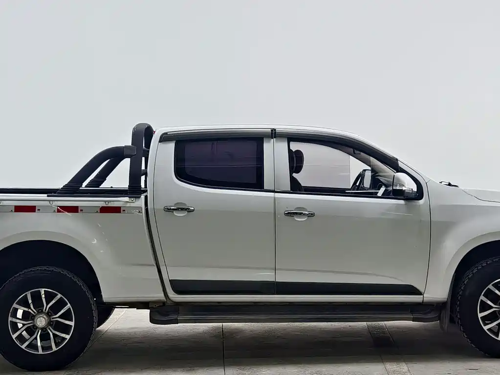 Isuzu TAGA Daga — миниатюра 8