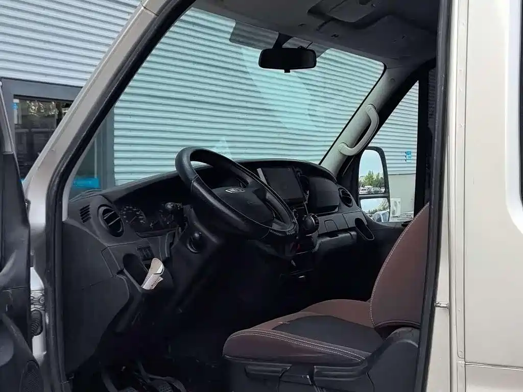 IVECO Ousheng — миниатюра 5
