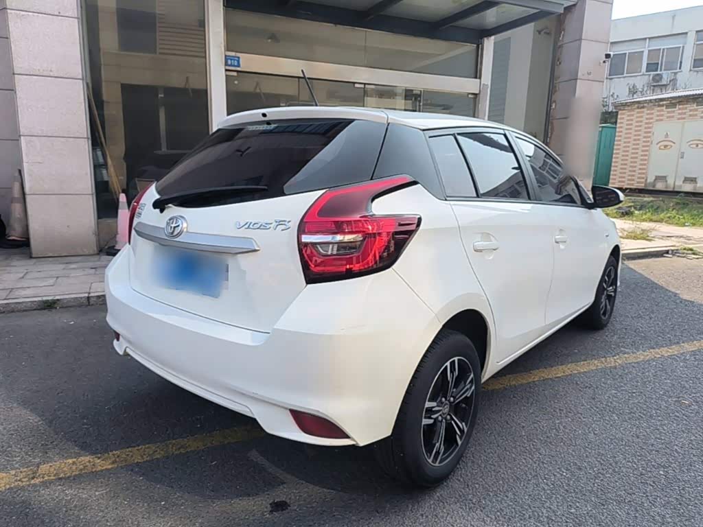 Toyota Vios FS 1.5 л 2021 г. Белый, пробег 20900 км