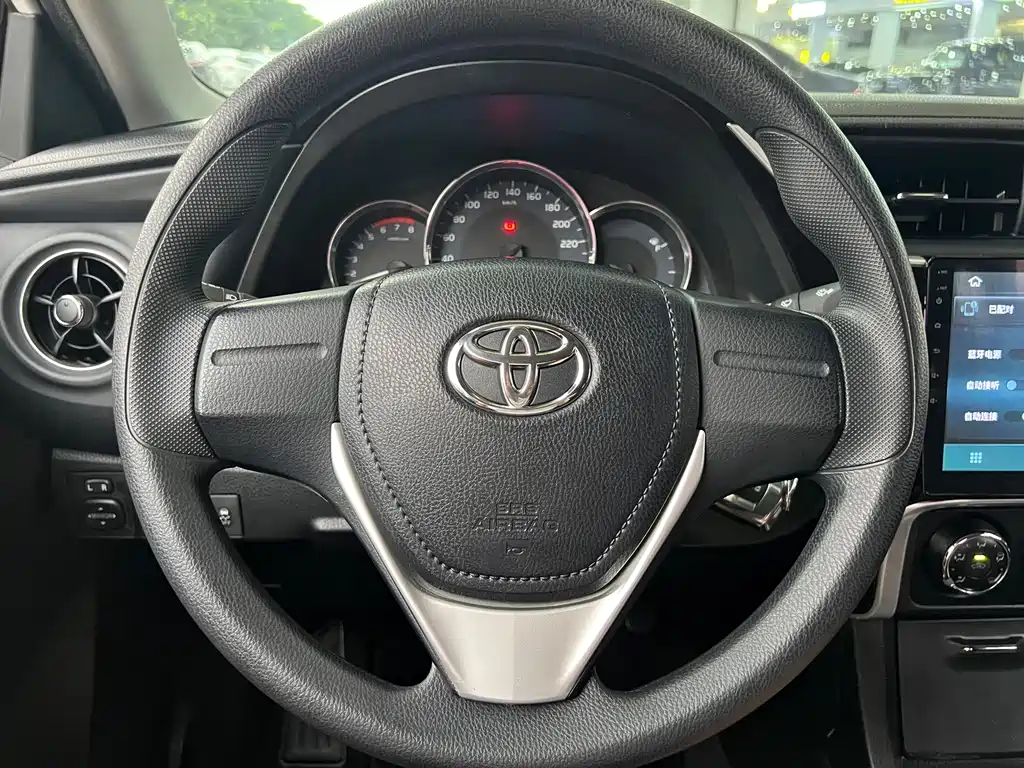 Toyota Corolla — миниатюра 4