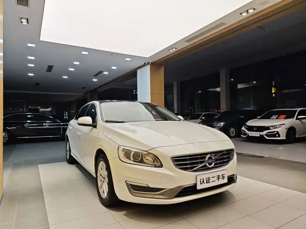 Volvo S60 — миниатюра 4