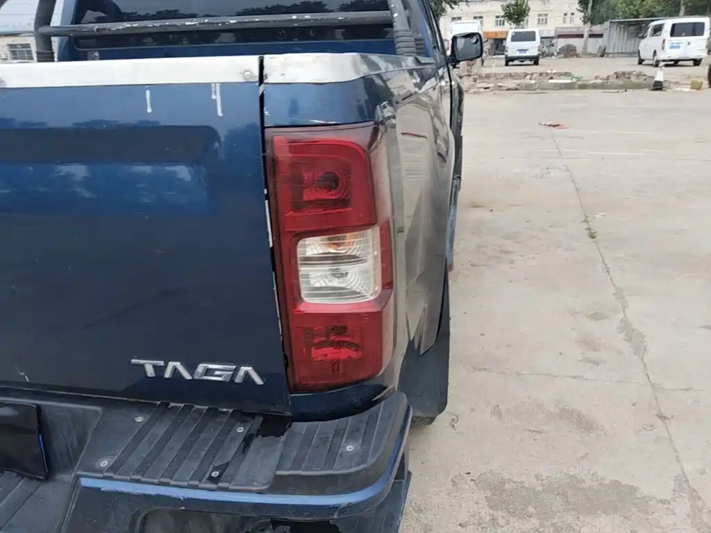 Isuzu TAGA Daga — миниатюра 8