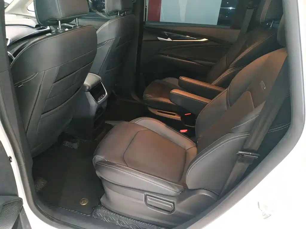 MAXUS Euniq 5 — миниатюра 17