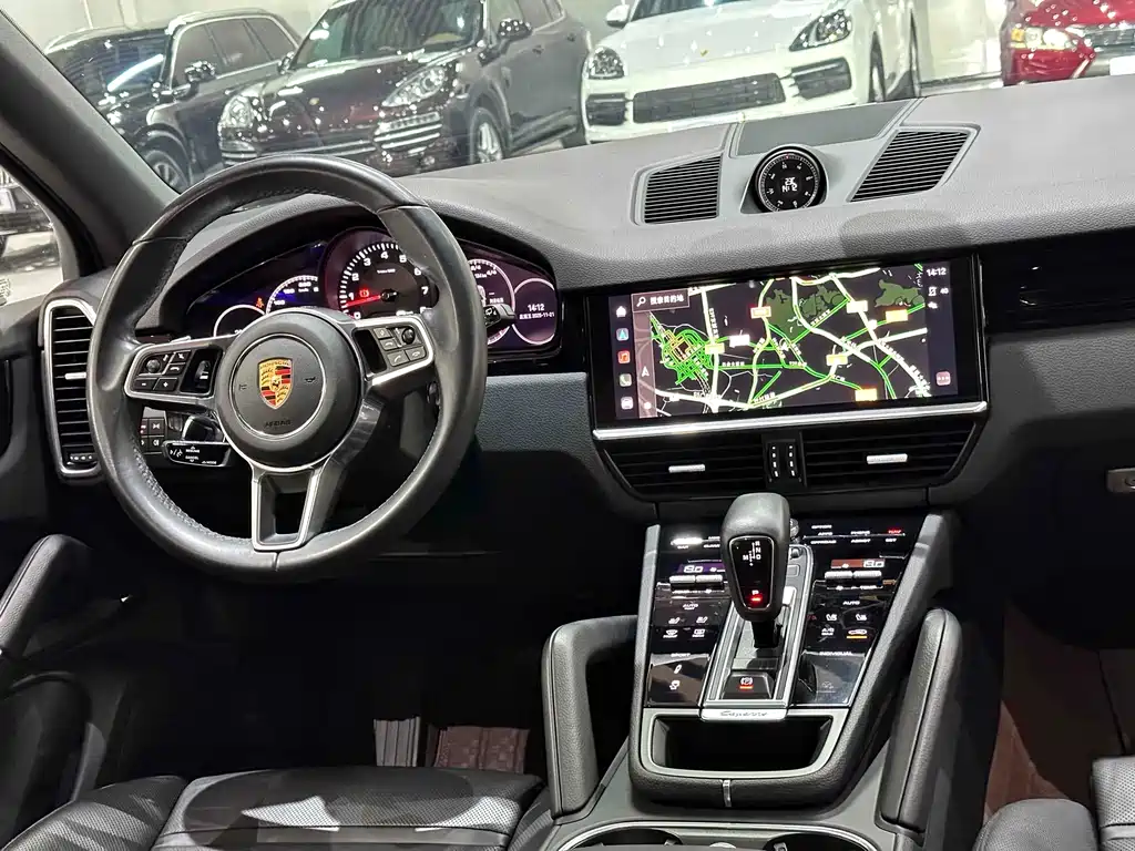 PORSCHE CAYENNE