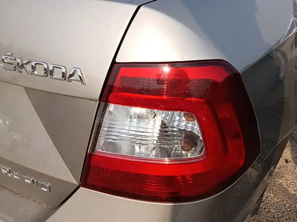 Skoda Rapid — миниатюра 8