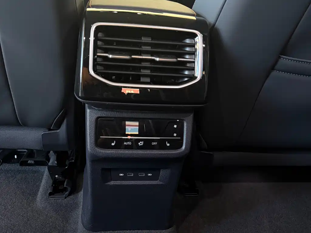 Volkswagen ID.6 Crozz — миниатюра 10