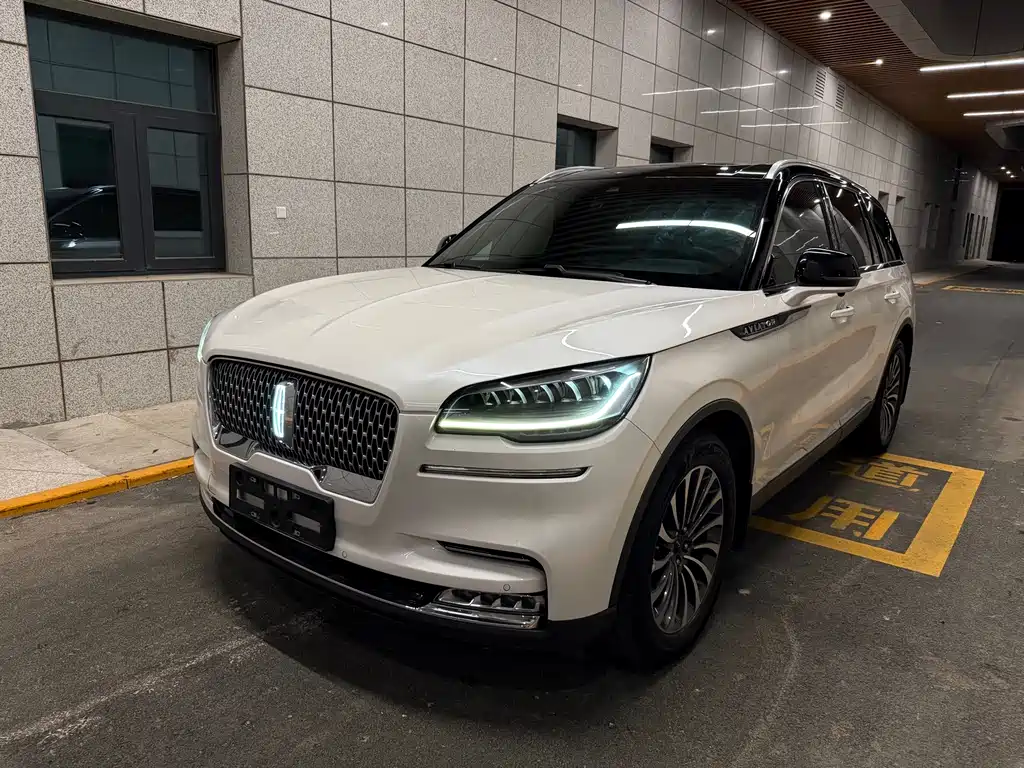 Lincoln Aviator