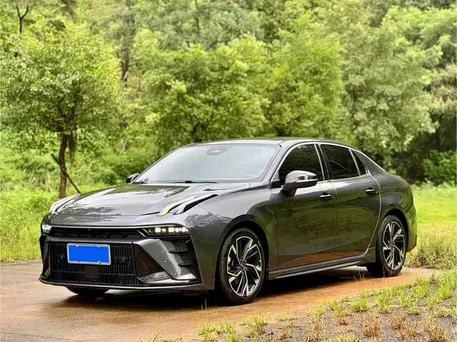 2024 Lynk & Co 03