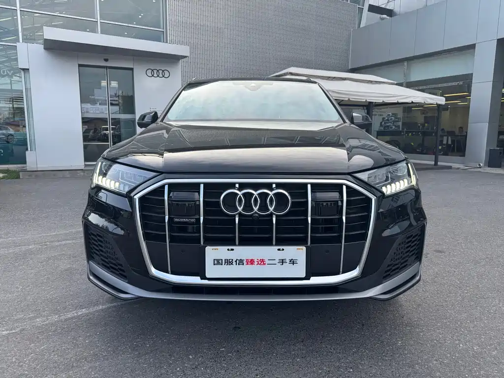 Audi Q7 2023 55 TFSI quattro S line Sport