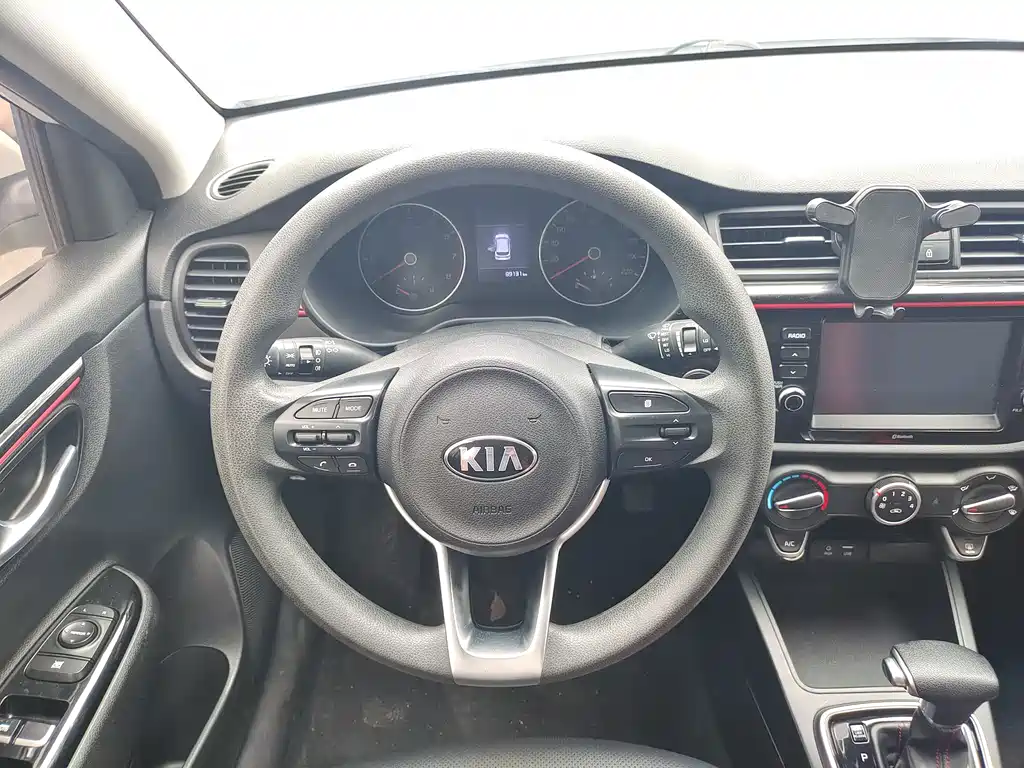 Kia KX Cross — миниатюра 11