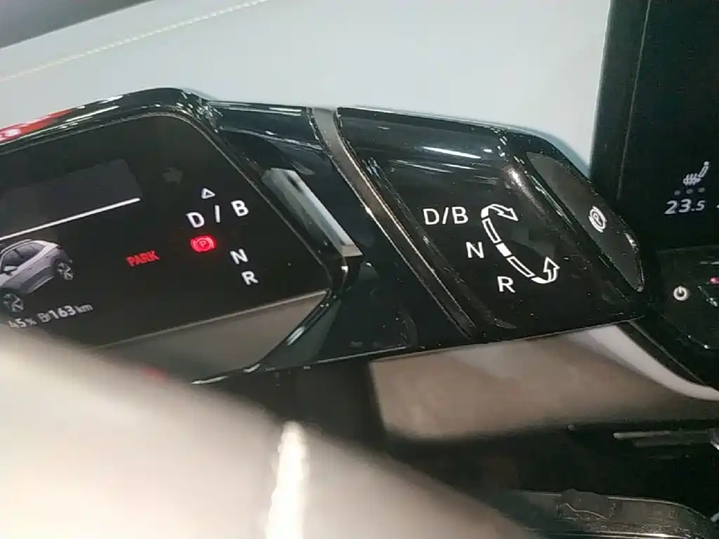 Volkswagen ID.4 X — миниатюра 14