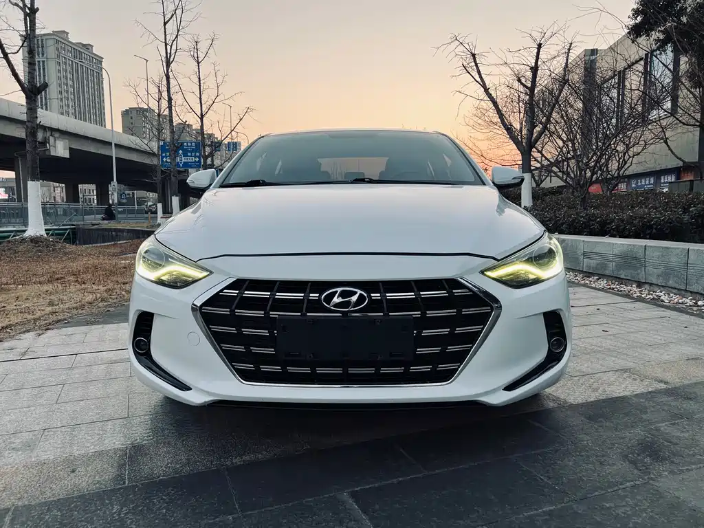 Hyundai Elantra 2019 1.5L CVT Elite