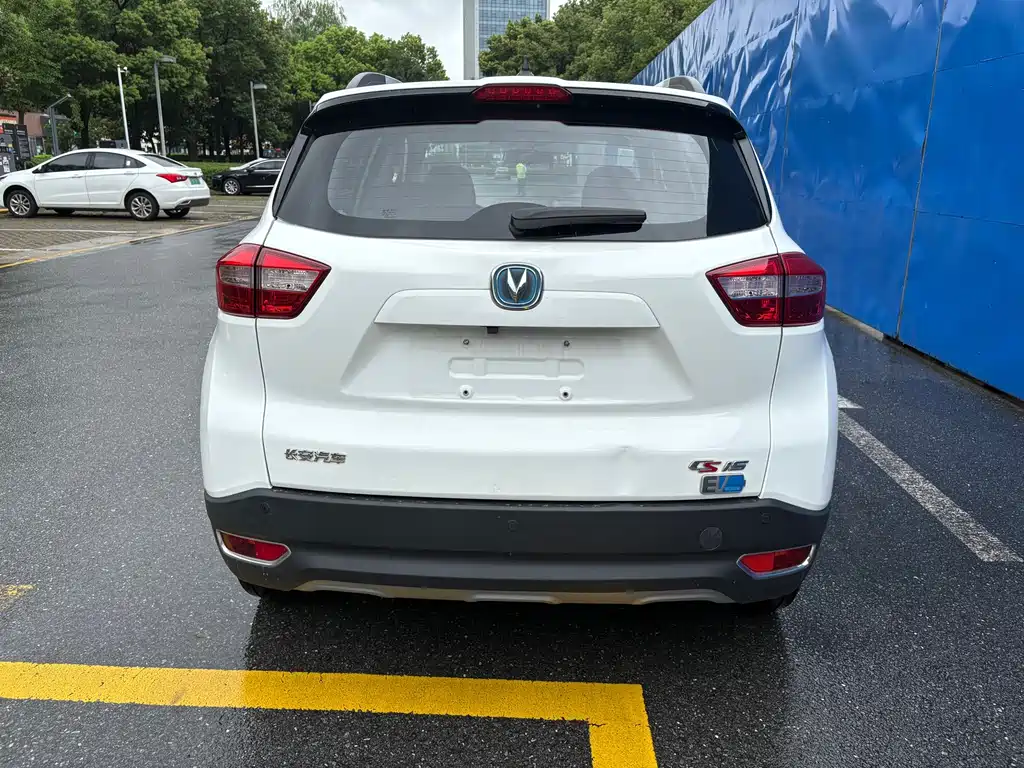 Changan CS15EV — миниатюра 8