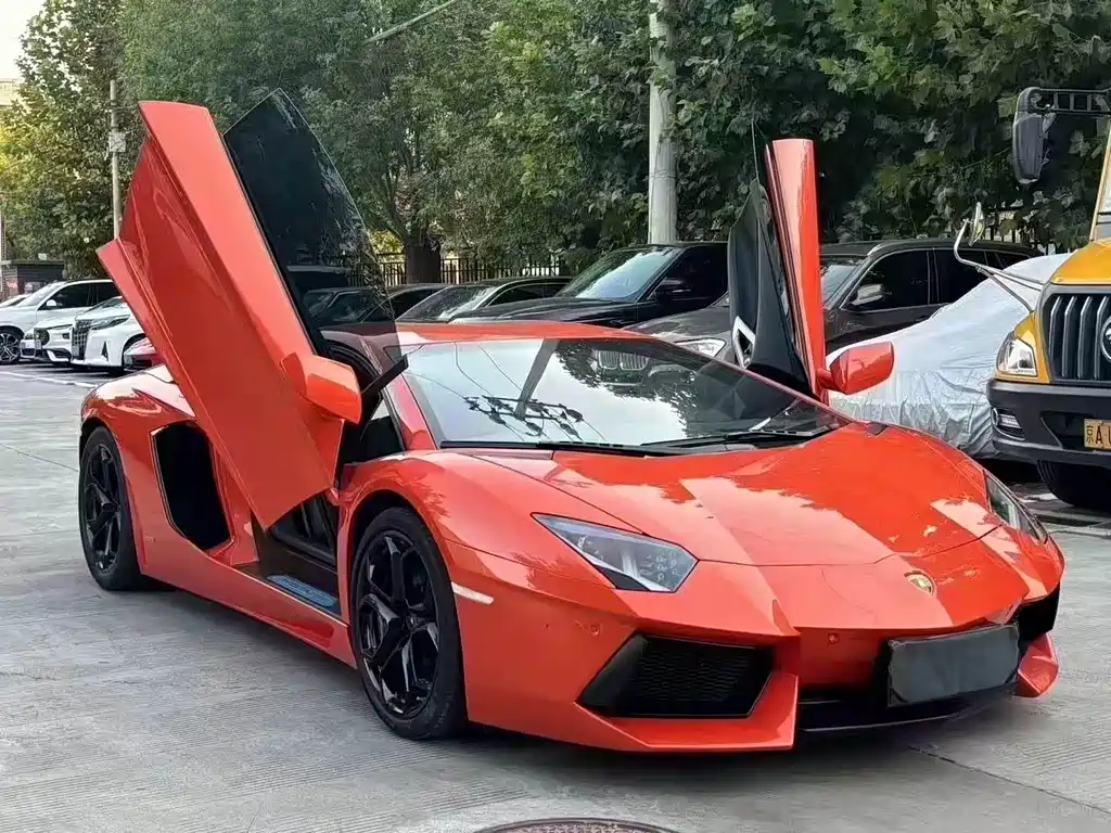 Lamborghini Aventador — миниатюра 2