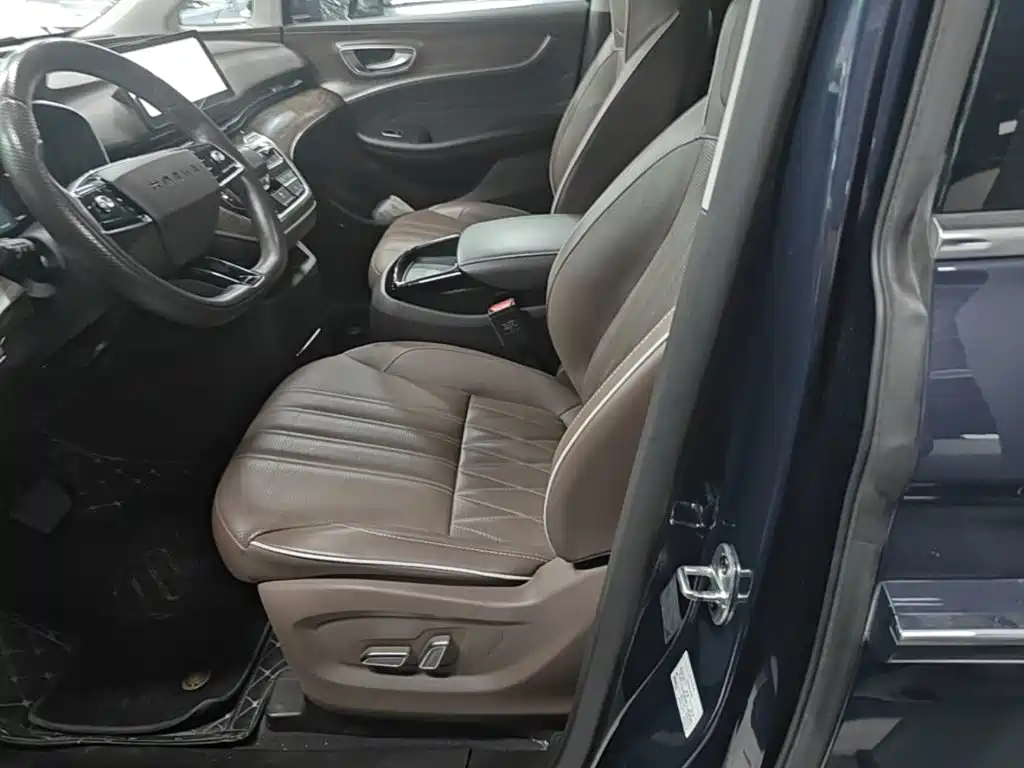 Roewe iMAX8 New Energy — миниатюра 15