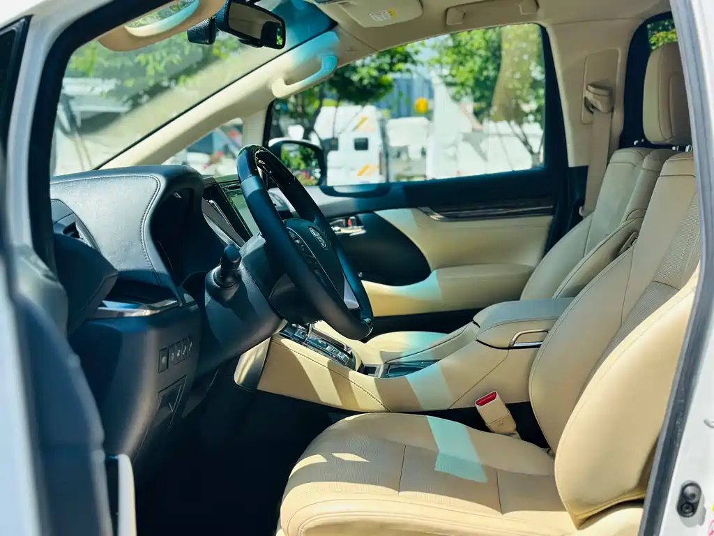 Toyota Alphard 2018 3.5L Luxury
