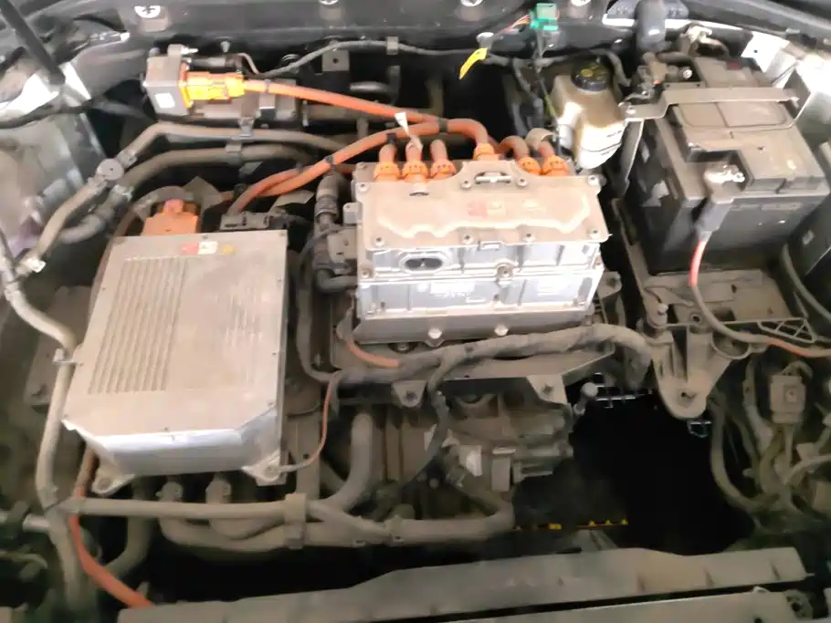 Volkswagen Golf EV — миниатюра 10