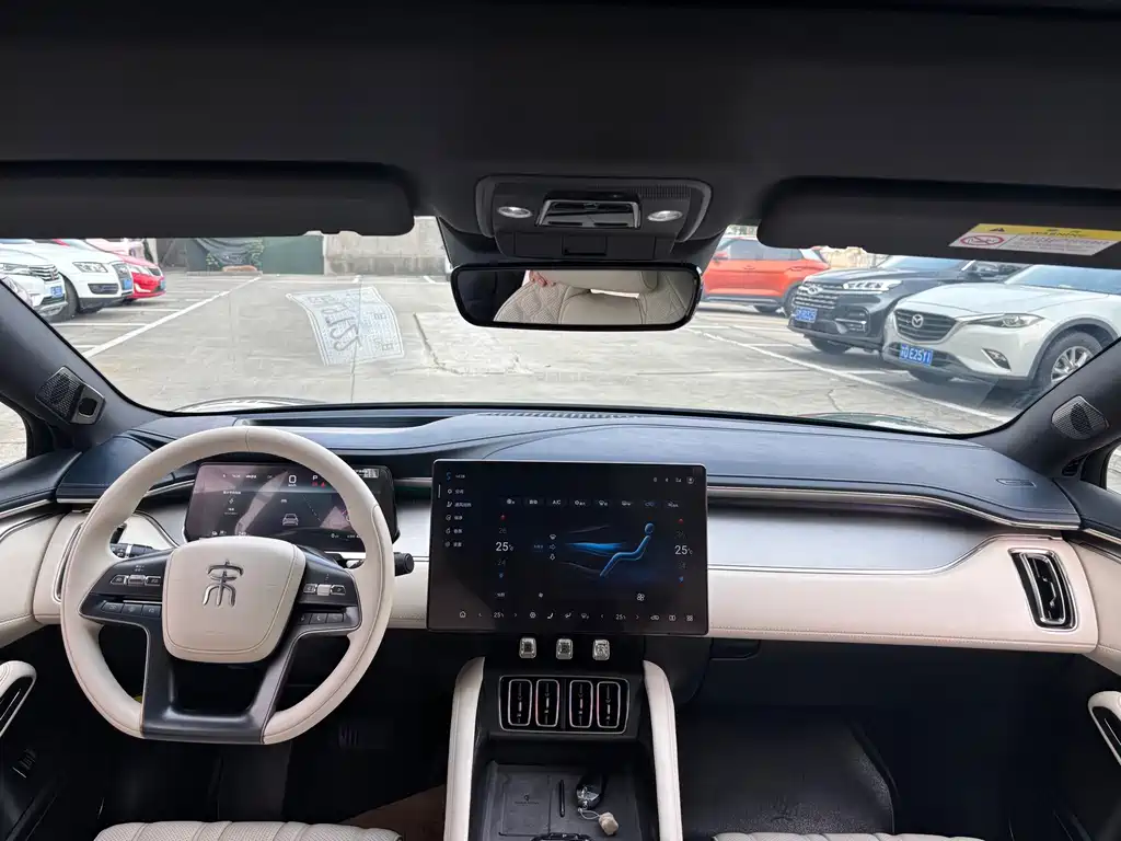 BYD L EV — миниатюра 12